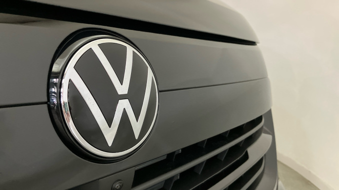 Volkswagen Transporter T32 Swb Diesel 2.0 TDI 170 Commerce Pro Van Auto [5 Plus] - Image 28